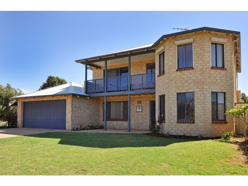 7 Hebrides Link, Kinross WA 6028