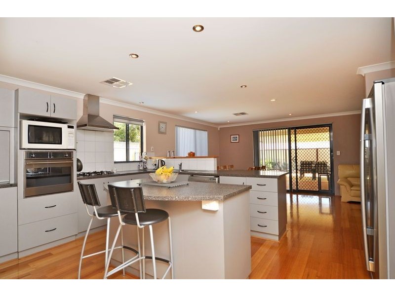 7 Hebrides Link, Kinross WA 6028