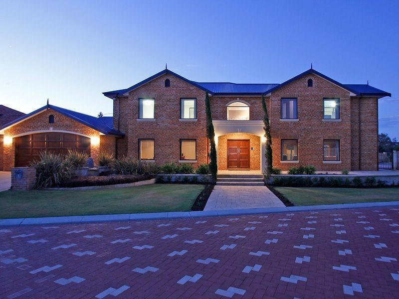 2 Cavello View, Iluka WA 6028