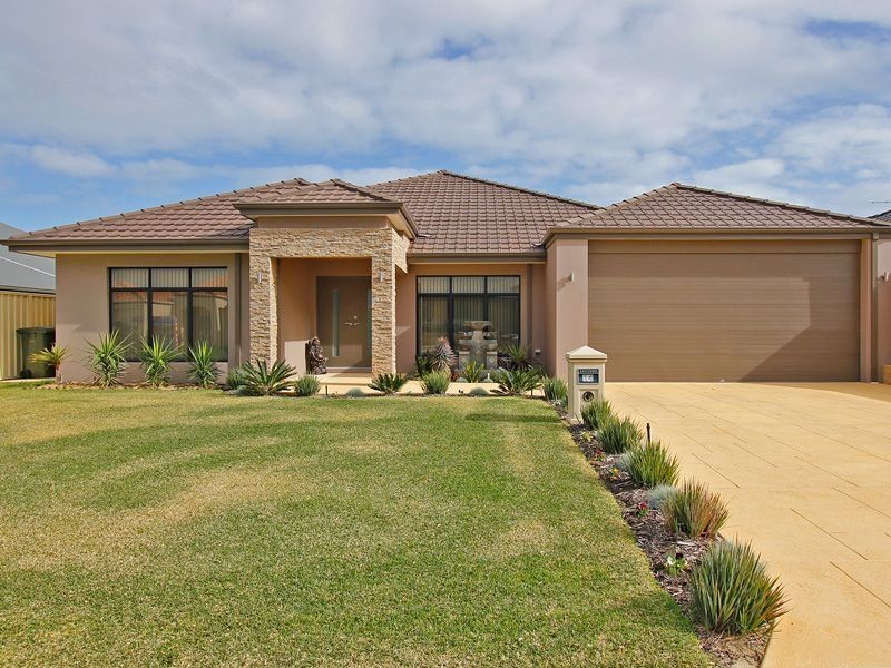 14 Bardeen Pass, Carramar WA 6031