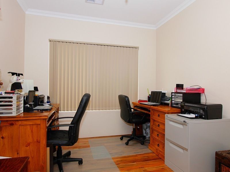 14 Bardeen Pass, Carramar WA 6031
