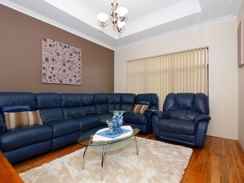 14 Bardeen Pass, Carramar WA 6031