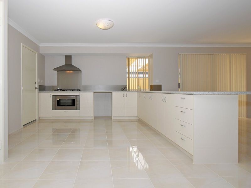 11 Zeppelin Way, Tapping WA 6065