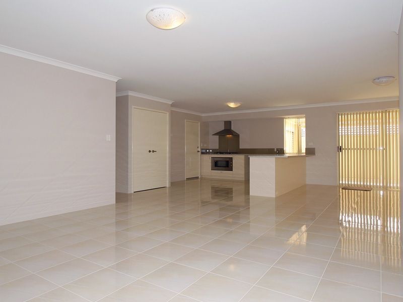 11 Zeppelin Way, Tapping WA 6065