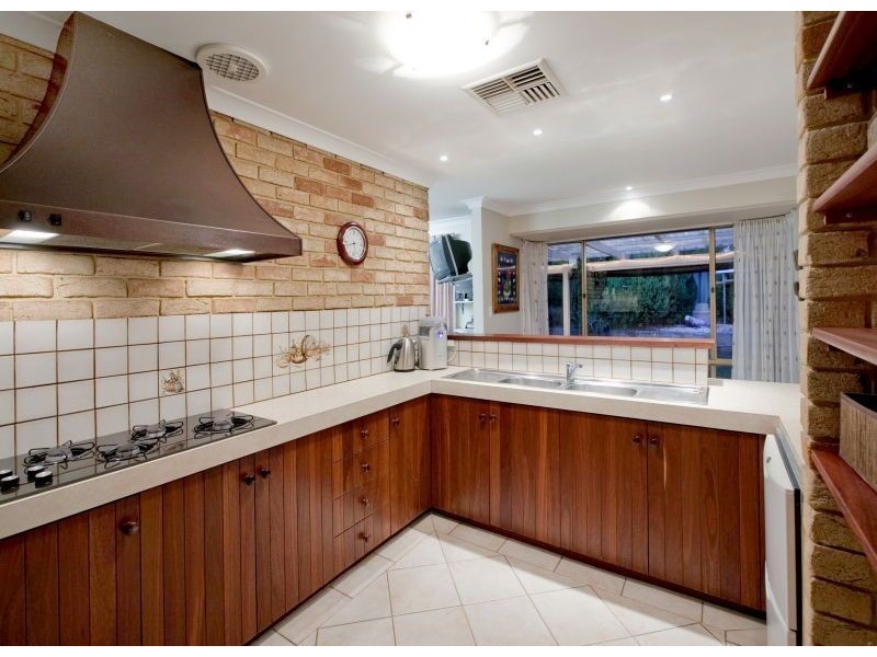 16 Camarino Drive, Woodvale WA 6026