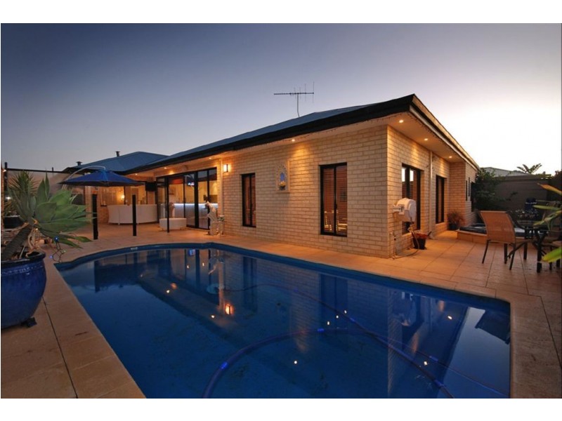 11 Marriott Turn, Currambine WA 6028