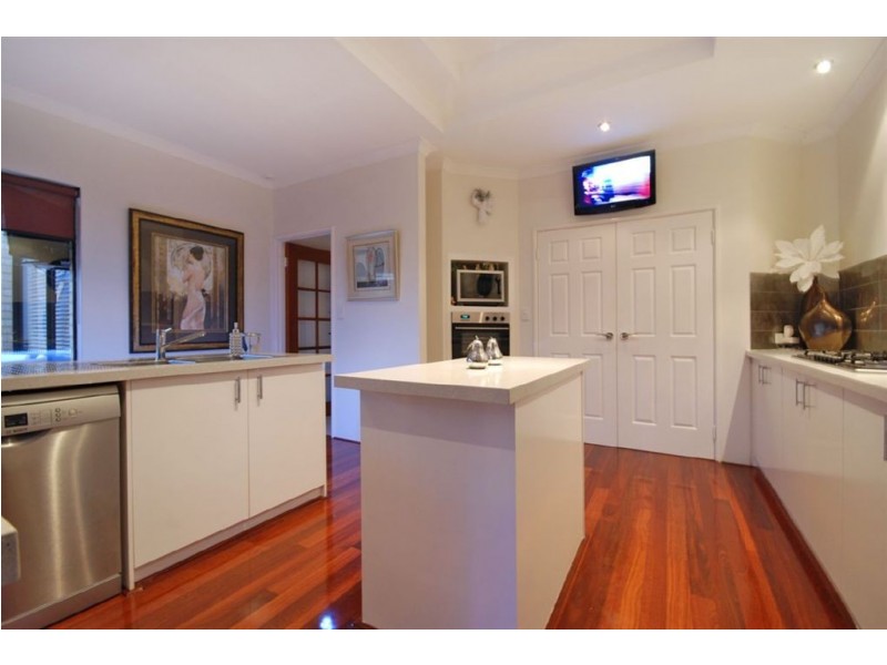 11 Marriott Turn, Currambine WA 6028