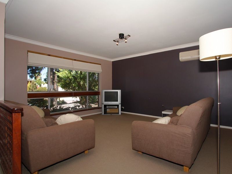 11 Admiral Grove, Heathridge WA 6027