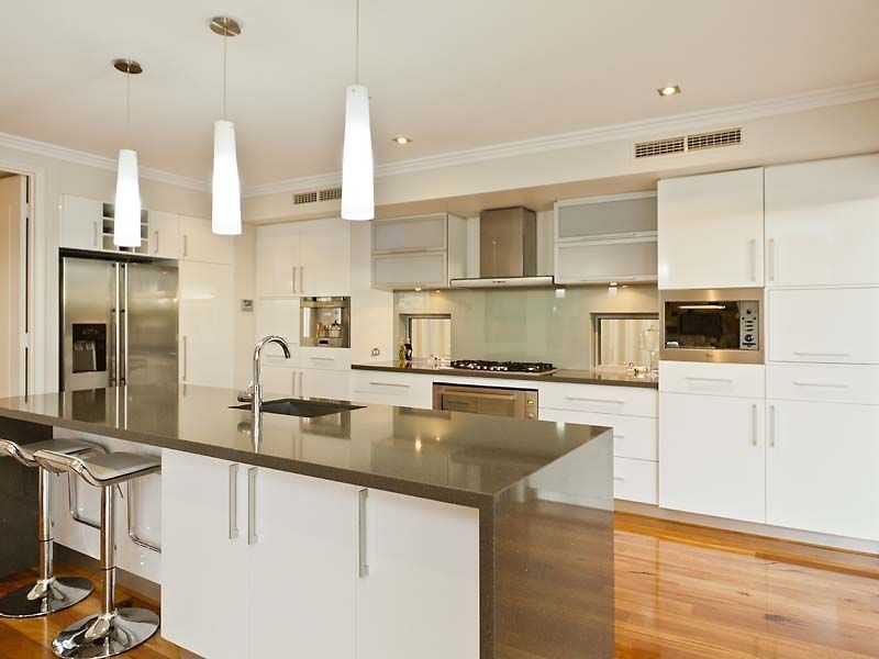 8 Whitewater Lookout, Iluka WA 6028