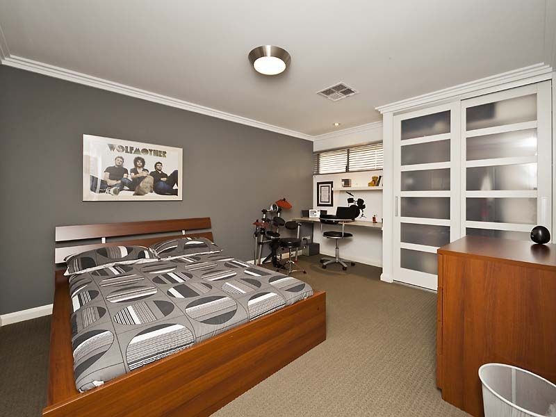 8 Whitewater Lookout, Iluka WA 6028