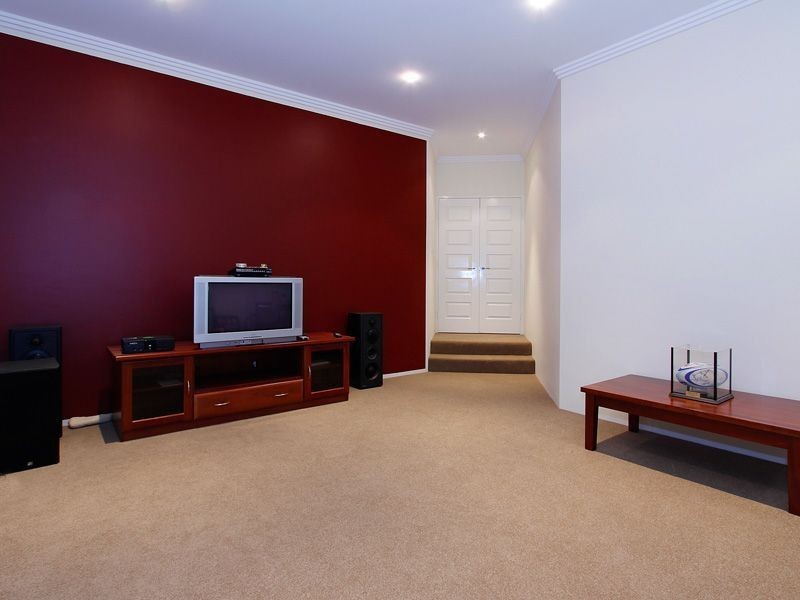 25 Westwood Meander, Carramar WA 6031