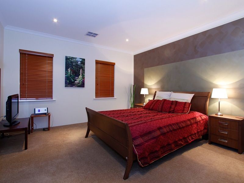 25 Westwood Meander, Carramar WA 6031