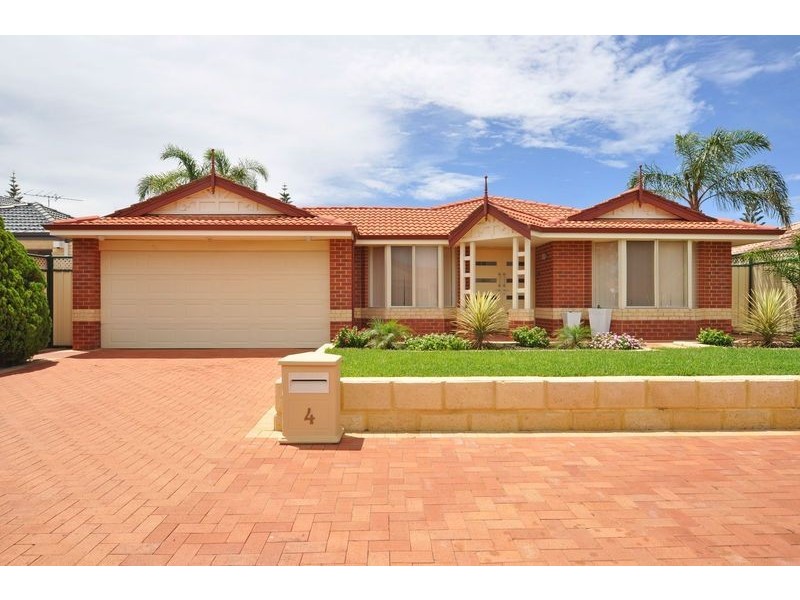 4 Taroona Lane, Currambine WA 6028