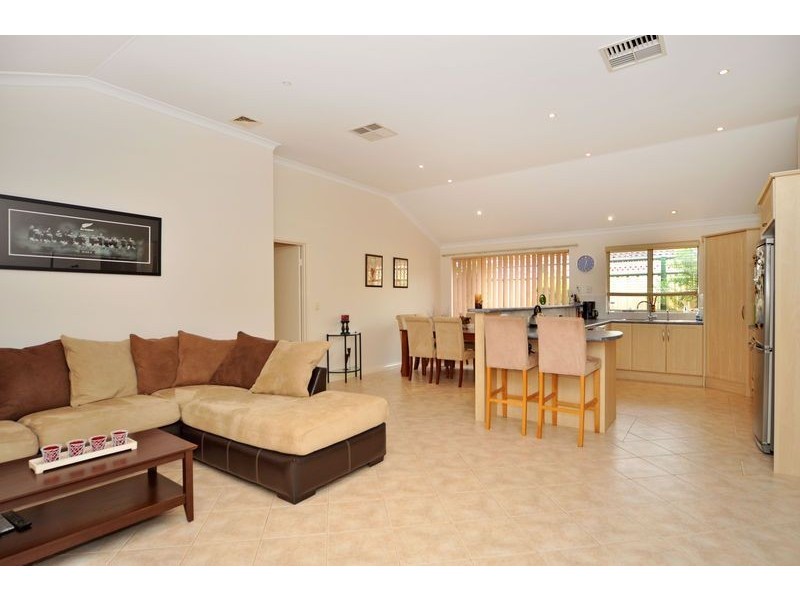 4 Taroona Lane, Currambine WA 6028