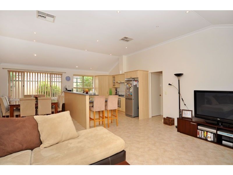 4 Taroona Lane, Currambine WA 6028