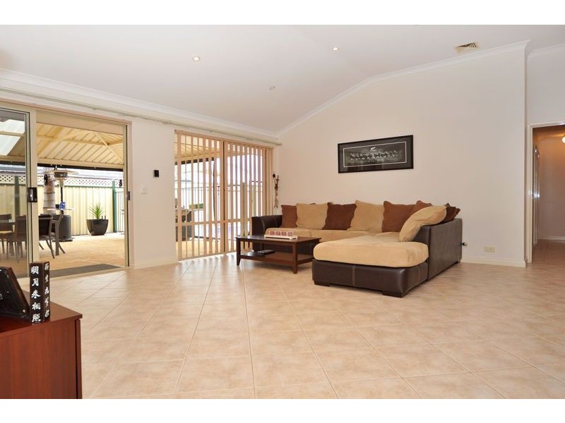 4 Taroona Lane, Currambine WA 6028