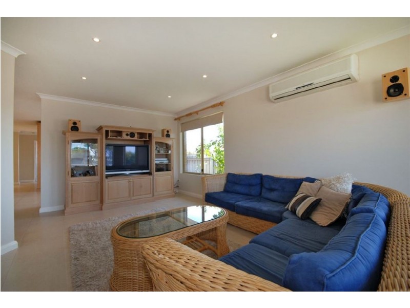 15 Barham Mews, Currambine WA 6028