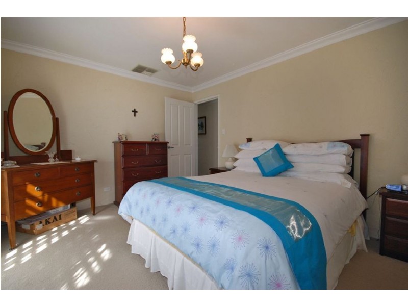 8 Clifftop Court, Edgewater WA 6027