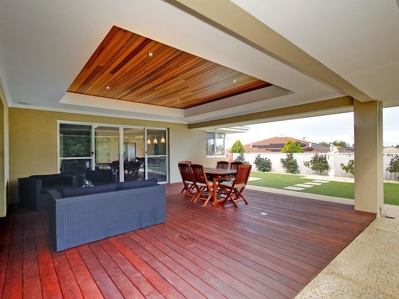 8 Smoothstone Court, Joondalup WA 6027