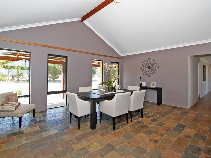 176 Ayrshire Loop, Lower Chittering WA 6084