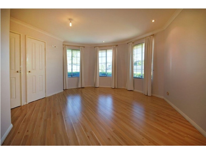 10 Hindmarsh Way, Edgewater WA 6027