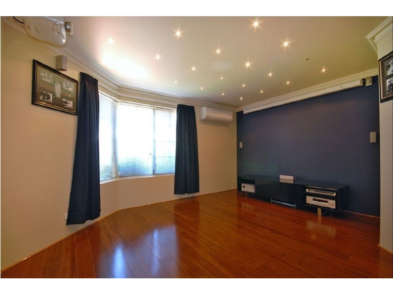 10 Hindmarsh Way, Edgewater WA 6027