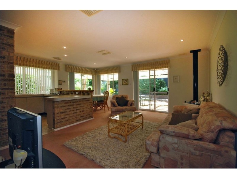 5 Whitecap Court, Edgewater WA 6027