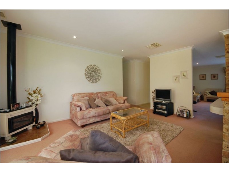 5 Whitecap Court, Edgewater WA 6027