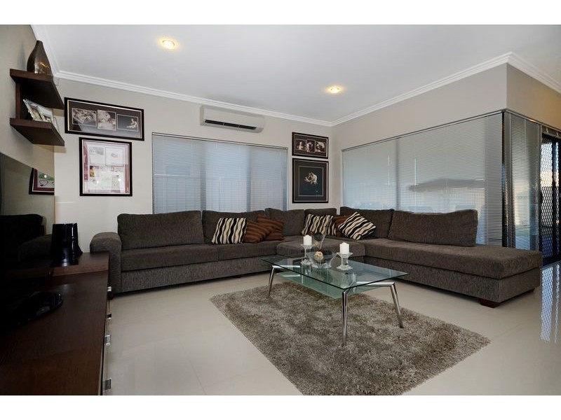 9 Cass Boulevard, Darch WA 6065