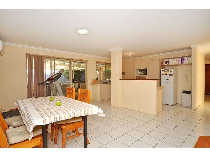 18 Eucumbene Crescent, Joondalup WA 6027