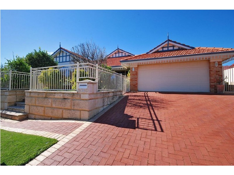 16 Regina Loop, Currambine WA 6028