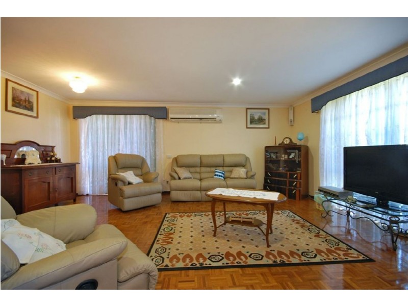 54 Treetop Avenue, Edgewater WA 6027