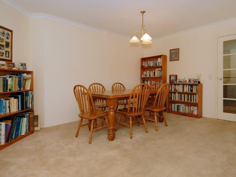 15 Greysmith Gardens, Woodvale WA 6026