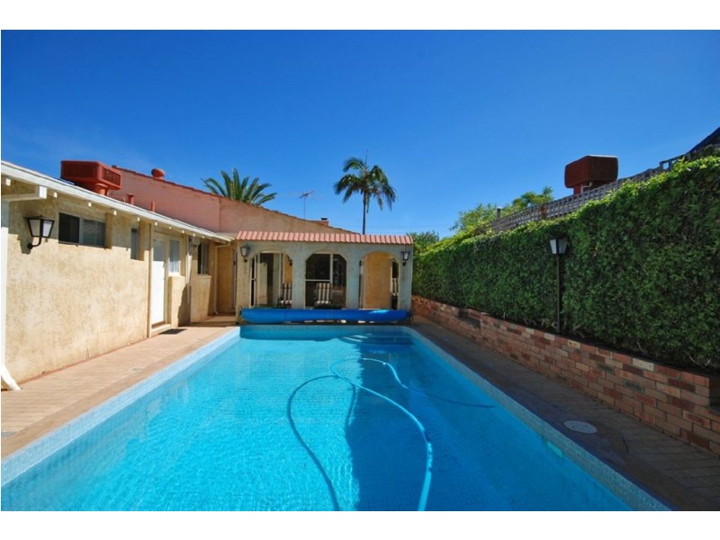 7 Wonambi Way, Wanneroo WA 6065