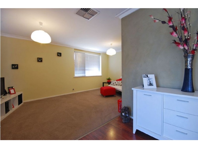 30 Camberwarra Drive, Craigie WA 6025