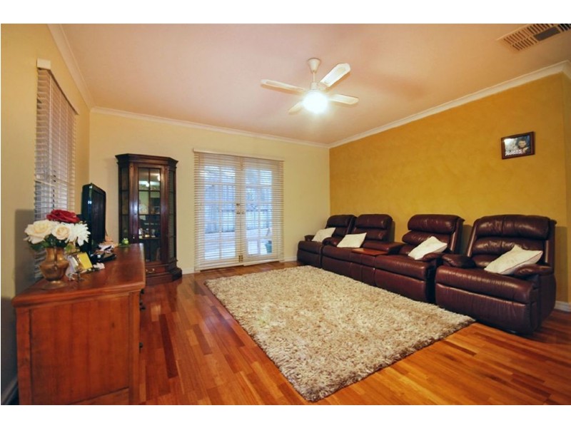 5 Pinegrove Mews, Currambine WA 6028