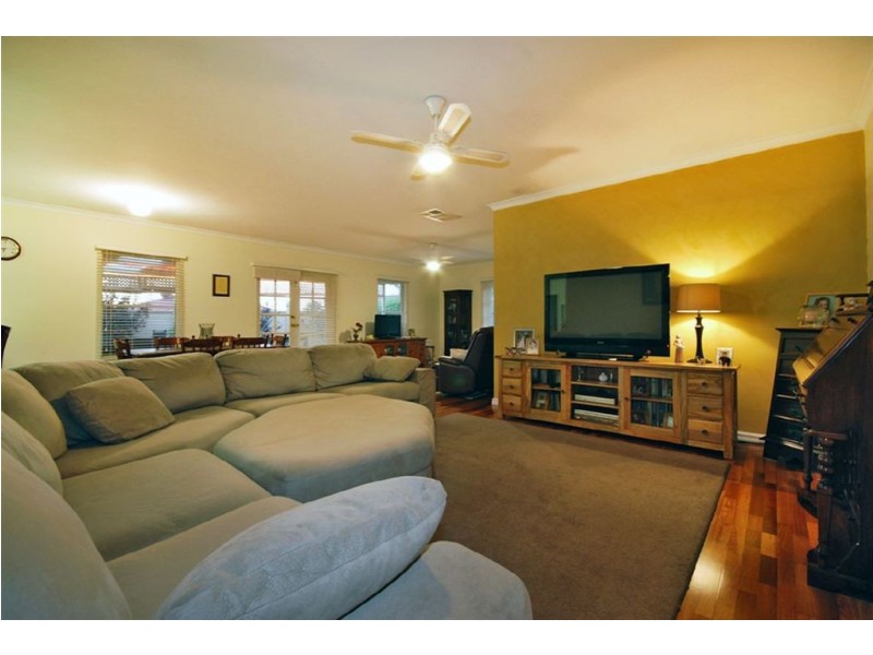5 Pinegrove Mews, Currambine WA 6028