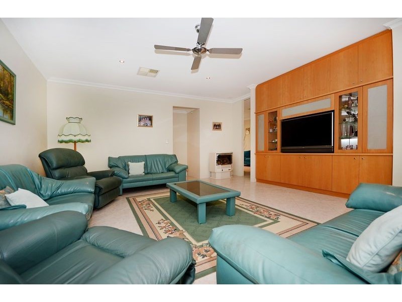 39 Dalecross Avenue, Madeley WA 6065