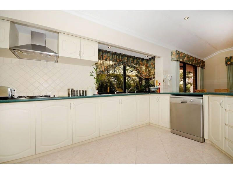 39 Dalecross Avenue, Madeley WA 6065