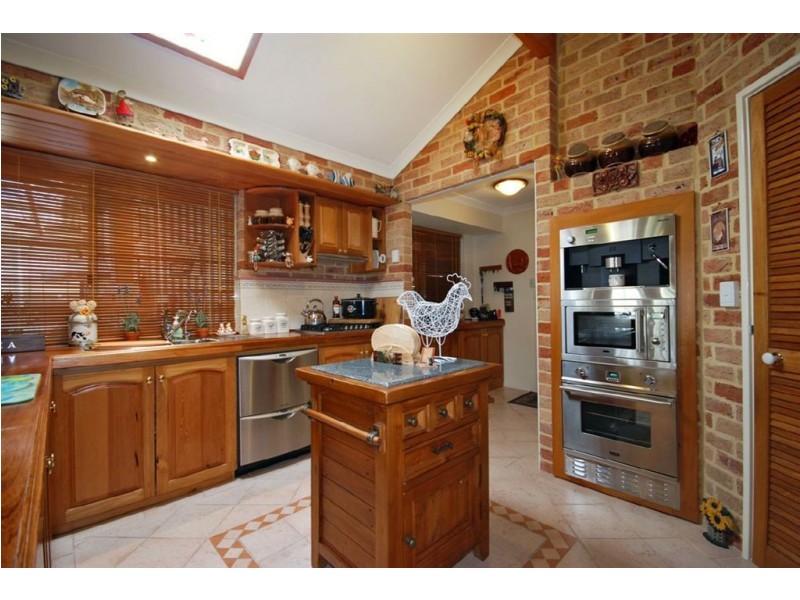 10 St Pierre Circuit, Currambine WA 6028