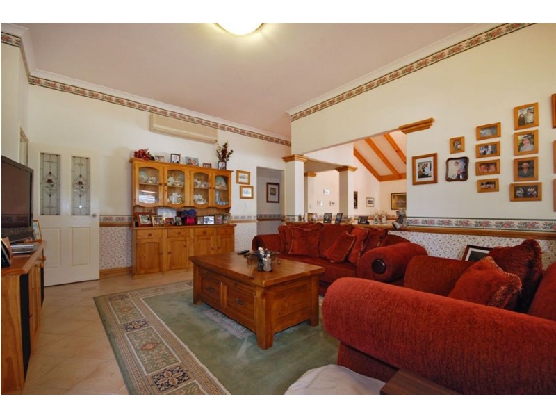 10 St Pierre Circuit, Currambine WA 6028