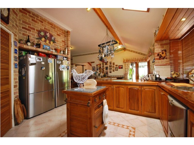 10 St Pierre Circuit, Currambine WA 6028