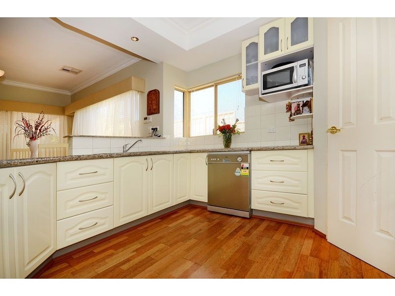 10 Hardcastle Avenue, Landsdale WA 6065