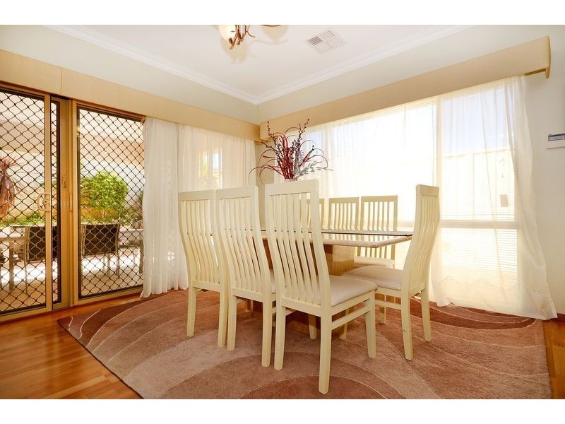 10 Hardcastle Avenue, Landsdale WA 6065