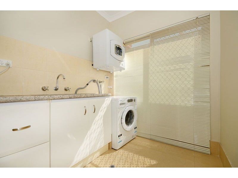 10 Hardcastle Avenue, Landsdale WA 6065