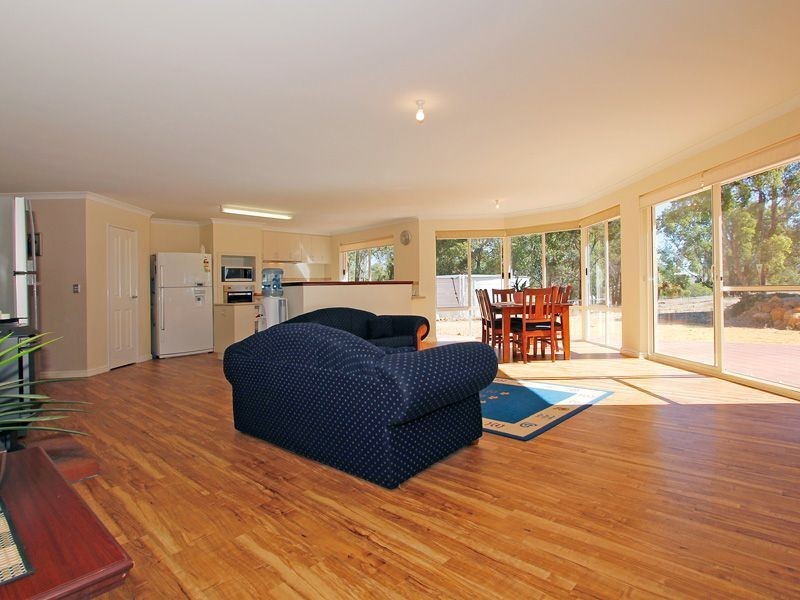 329 Santa Gertrudis Drive, Lower Chittering WA 6084