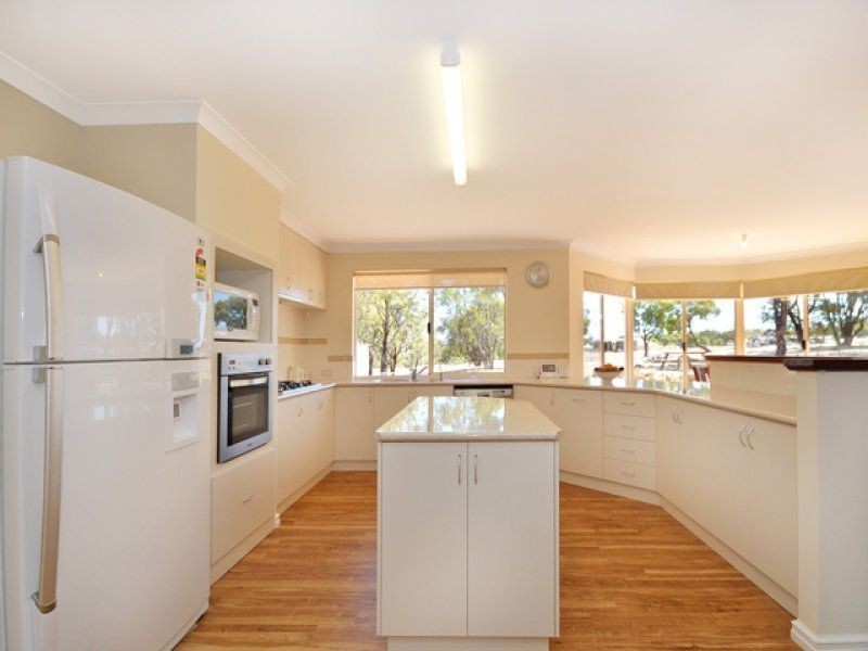 329 Santa Gertrudis Drive, Lower Chittering WA 6084