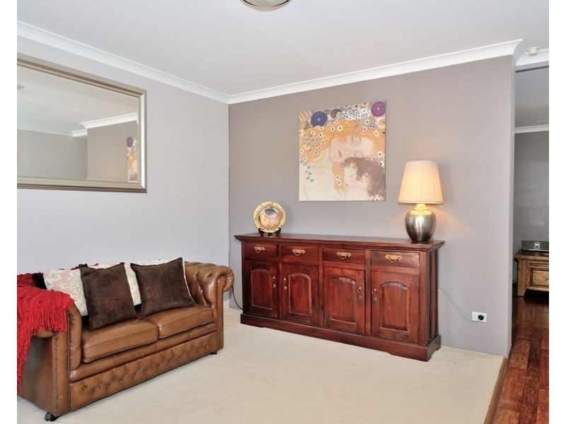 10 Lochnagar Way, Kinross WA 6028