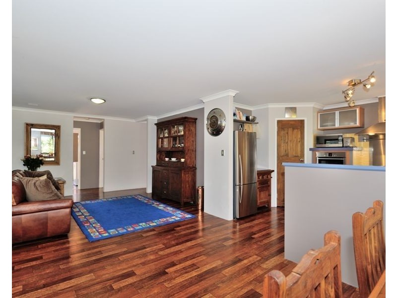 10 Lochnagar Way, Kinross WA 6028