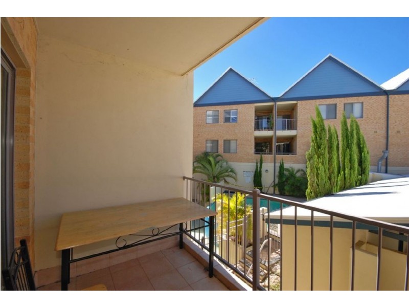 8/27 Piccadilly Circle, Joondalup WA 6027